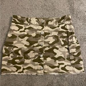 Cato’s camo button up skort